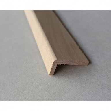 Išorinis kampas juodalksnio  nesimetrinis 30*15*3000 mm