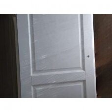 Durys medinės juodalksnio dažyta baltai