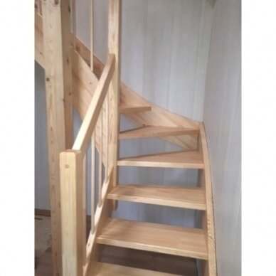 Pušies  medienos laiptai L formos 2